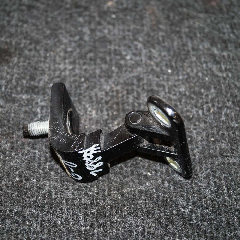 AUDI A3 8V Bootlid Hinge Right Side 8V3827299 Hatchback